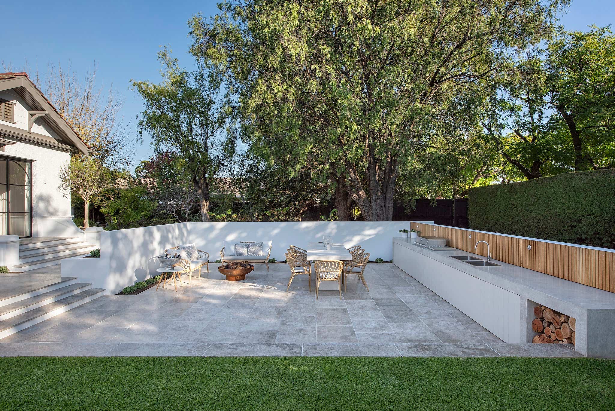 Belltunga Award Winning Builder Adelaide Craig Linke Exterior Dining Toorak Gardens