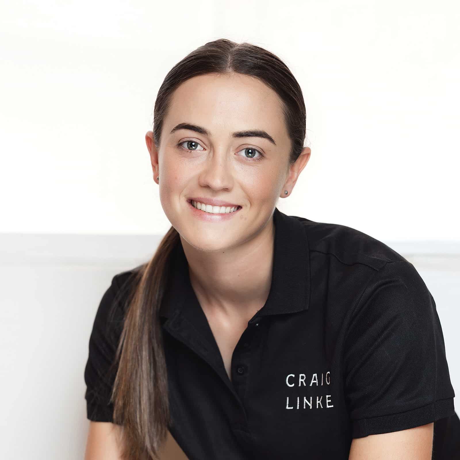 Lainie Thomson - Project Manager & Lead Carpenter