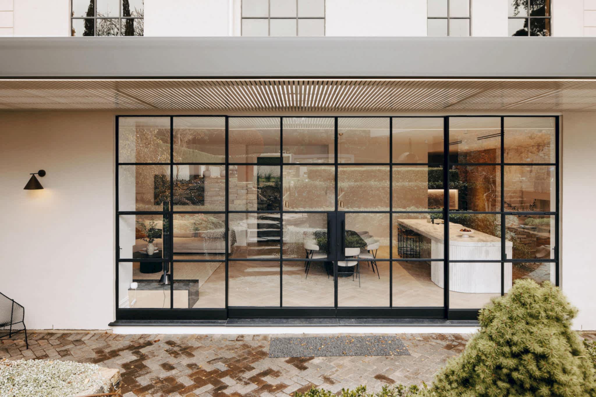 OMH/ Stonyfell Architecturally Designed Renovation Adelaide Craig Linke Exterior