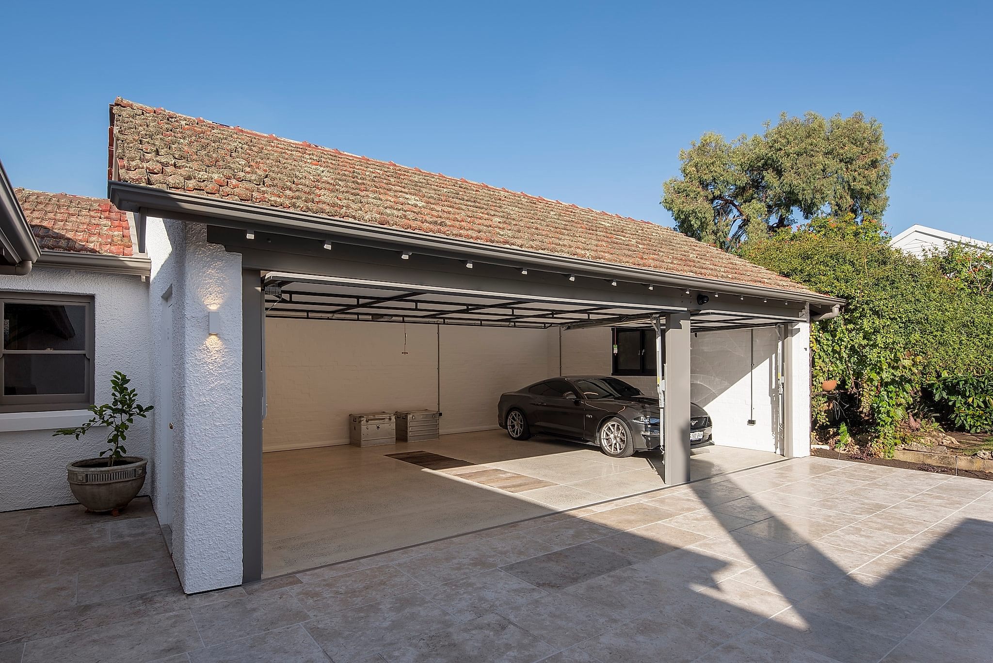 Belltunga Award Winning Builder Adelaide Craig Linke Exterior Garage Toorak Gardens