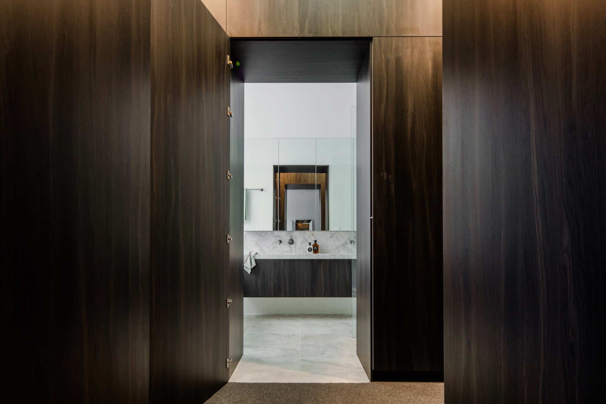 Villa Kolam Hyde Park Adelaide Craig Linke Interior Master Walk-in Wardrobe